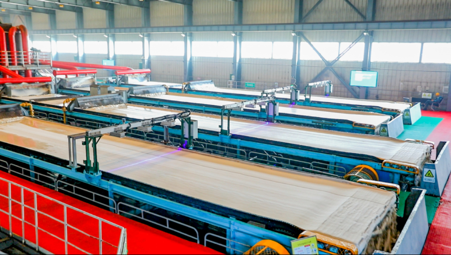 中國(guó)五礦：春耕保供沃野間